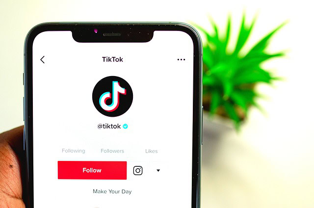 Trump menja taktiku: TikTok ostaje, produžen rok za prodaju aplikacije