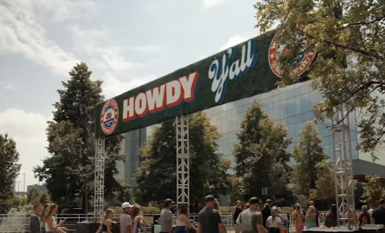 Roštilj, pivo i kantri zvukovi: Sve što treba da znate o Windy City Smokeout festivalu ovog vikenda u Čikagu