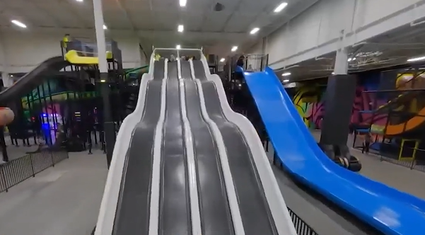 Novi hit u gradu: Spektakularni zatvoreni tobogani uskoro stižu u Orland Park