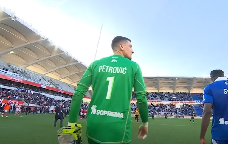 Bitka Premijer ligaša za Đorđa Petrovića: Tri kluba žele srpskog golmana