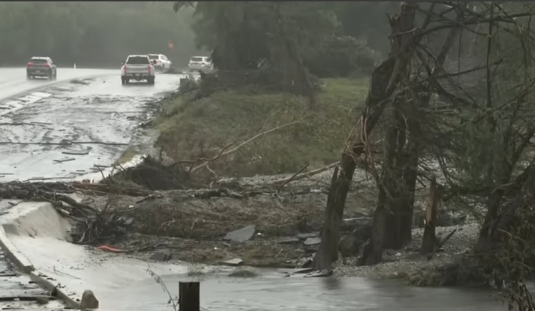 Katastrofalne poplave u Teksasu: Broj mrtvih porastao na 82, voda nosi sve pred sobom