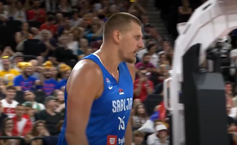 Srbija pregazila Češku – Bogdan pogađao nemilosrdno, Jokić oduševio magijom! U finalu čeka Nemačka (VIDEO)