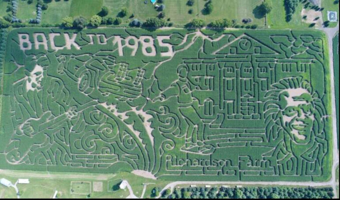 Richardson Adventure Farm slavi 40 godina filma "Back to the Future" spektakularnim lavirintom u kukuruzu
