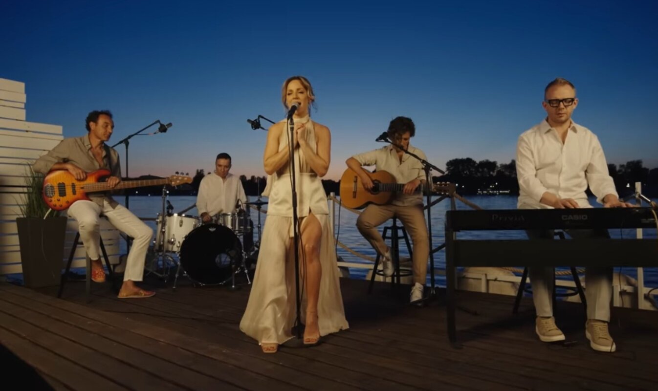 Tijana Bogićević objavila emotivnu obradu pesme „Stihija“ – posvećena majci (VIDEO)