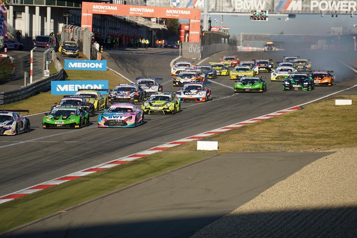 Srpski automobilista Miloš Pavlović drugi na legendarnoj stazi u Imoli