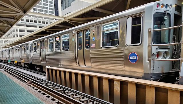 Hitna pomoć zaustavila Red Line vozove u Čikagu, putnici u problemu