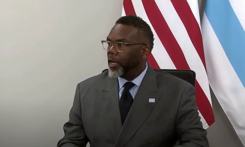 Brandon Johnson potpisao uredbu protiv mogućeg slanja vojske i ICE agenata po nalogu Trump-a