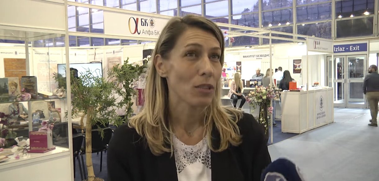 Bila je pevačica grupe „Moby Dick“, a onda se povukla iz medija: Aleksandra Perović danas je dekan na fakultetu