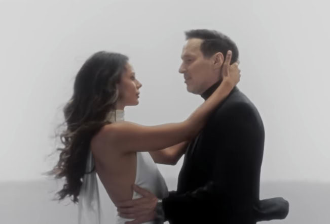 Peđa Jovanović za kraj leta objavio pesmu "Bele noći, crni dani" (VIDEO)