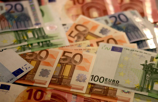 Hrvati sve više zarađuju – prosečna plata skočila na 1.446 evra, najviše zarađuju u avio-industriji
