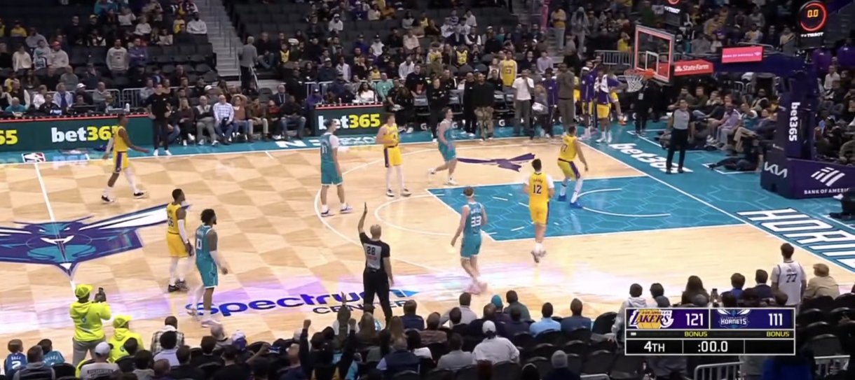 Lejkersi izvojevali još jednu pobedu sa Dončićem u glavnoj ulozi