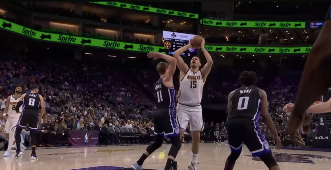 Trojka za kraj i sjajna partija Jokića u pobedi Denvera nad Sakramentom