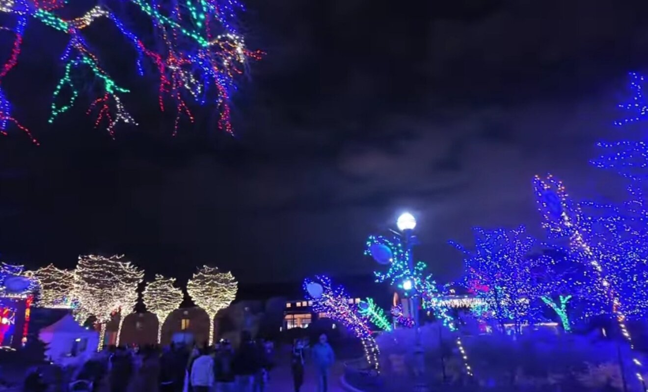 ZooLights u Lincoln Park Zoo ponovo sija jače nego ikad: Praznični spektakl svetla od 21. novembra do 4. januara