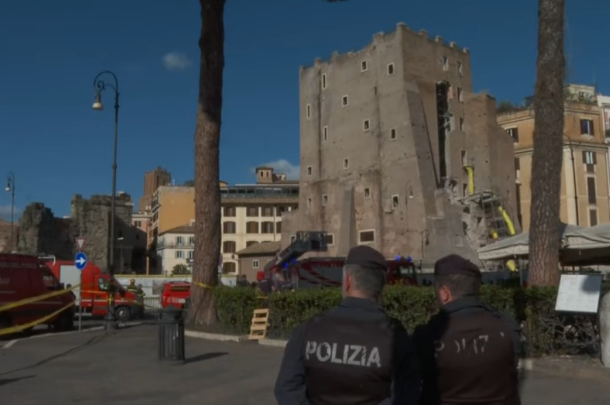 Drama u Rimu: Srušila se kula stara osam vekova kod Koloseuma – spasioci tragaju za zatrpanima