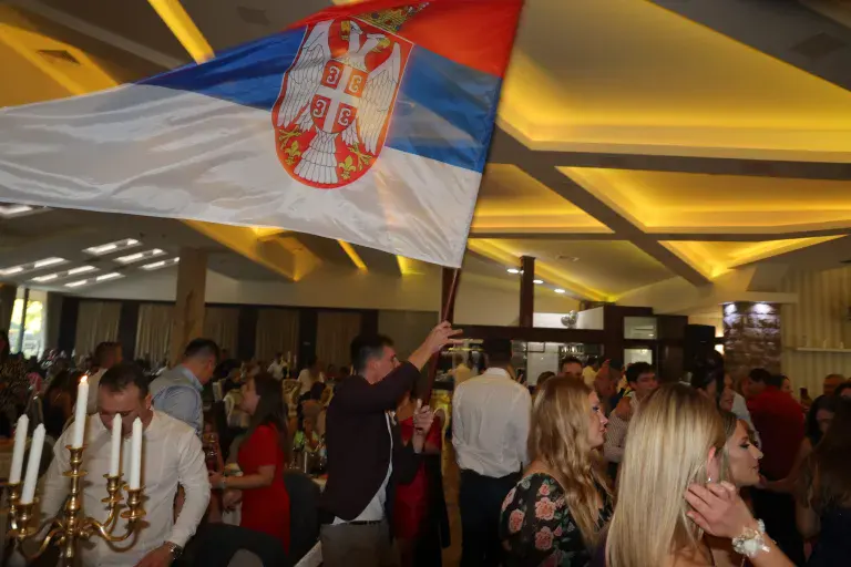 Ovo su najskuplje srpske svadbe, za jednu pevačicu izvađen džak novca i dijamanata