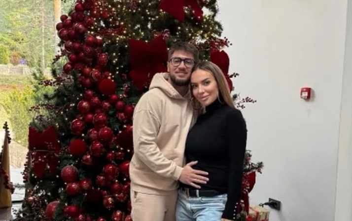 Joca Stefanović čeka dete sa pet godina starijom koleginicom