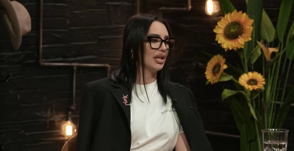 Desingerica tvrdi da ne zna ko je Katarina Grujić, a ona mu oštro odgovorila