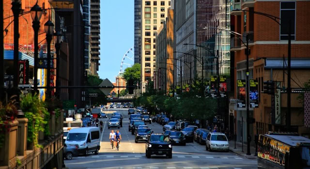 Čikago na vrhu liste najzagušenijih gradova u Americi – vozači godišnje izgube više od 100 sati u kolonama