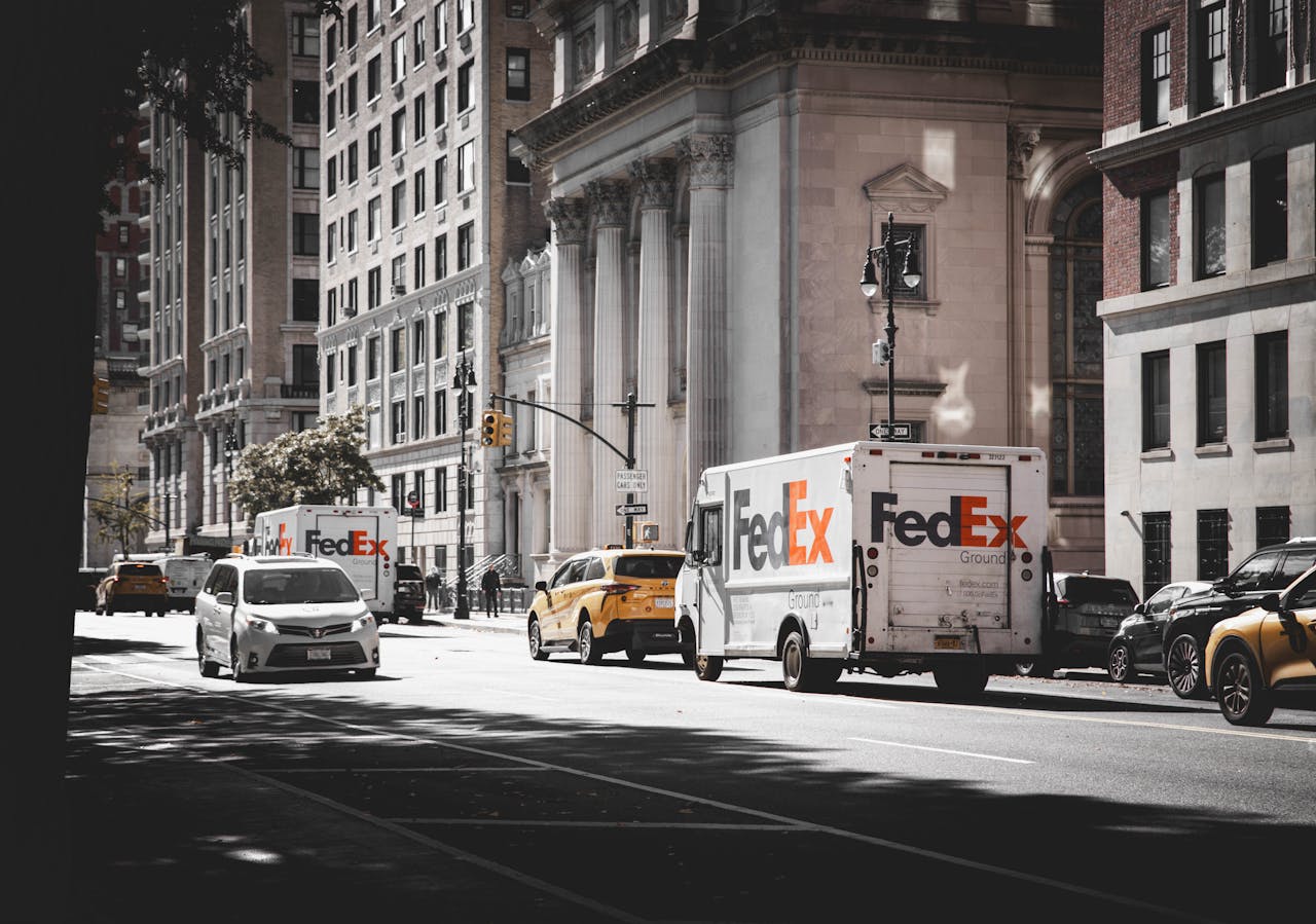 Praznični rokovi za slanje pošiljki 2025: Do kada morate poslati pakete da stignu do 24. decembra