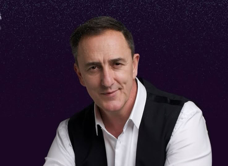 Pesma „Ljube“ kao oda ljubavi: Sergej Ćetković u najintimnijoj posveti porodici (VIDEO)