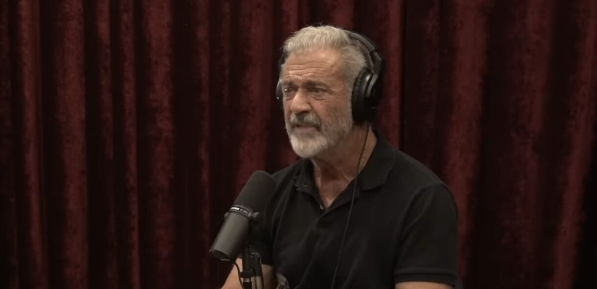 Mel Gibson raskinuo sa 35 godina mlađom devojkom