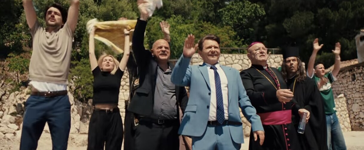 “Svadba” digla na noge prepun Sava centar: Desetominutne ovacije za ekipu filma