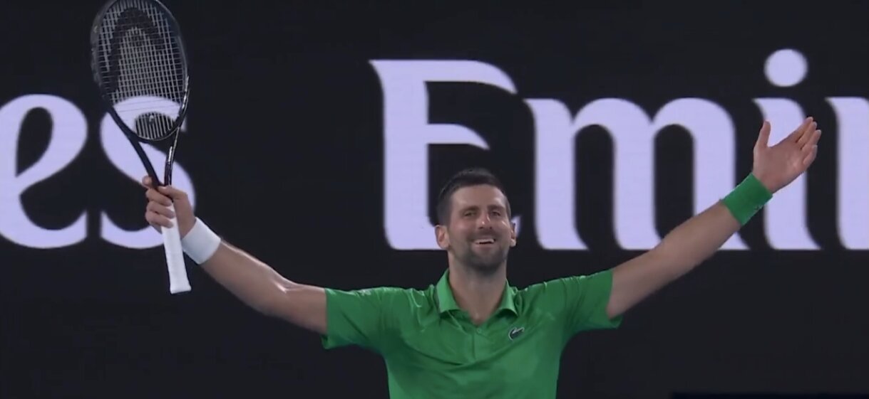 Čudesni Novak srušio Sinera posle pet setova za finale: Ovo može samo najveći svih vremena