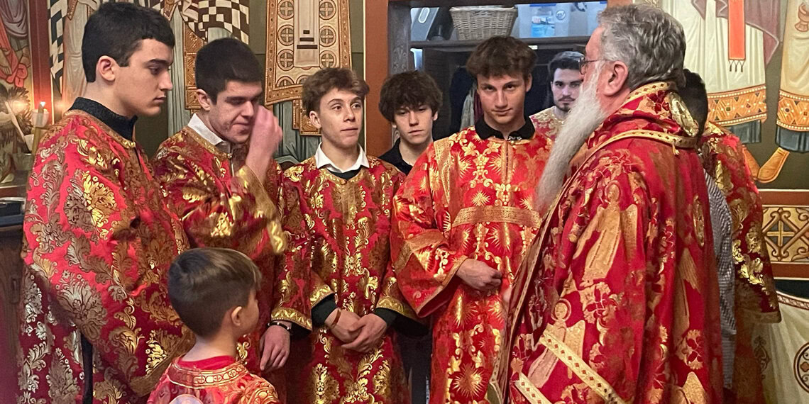 Manastirska tišina kao odgovor na buku savremenog sveta: Srpska pravoslavna crkva i rad sa mladima u dijaspori