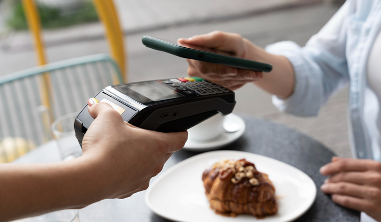 Čikago prati američki trend: Gosti umorni od bakšiša, ali konobari ga i dalje dobijaju