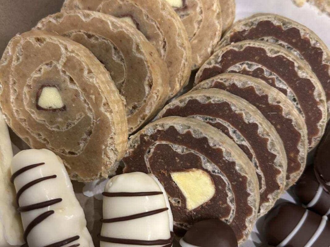 SAD: Srbi slavili krsnu slavu, pa meze i oblande poslali policajcima! Nisu krili oduševljenje, sve okačili na društvene mreže