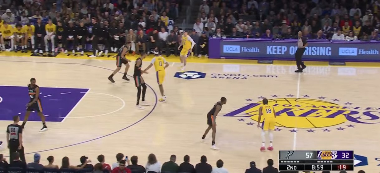 Lejkersi bez Lebrona i Luke nemoćni protiv San Antonija