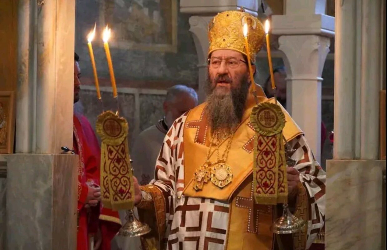 Sinod SPC suspendovao mitropolita Justina koji je podržao studente