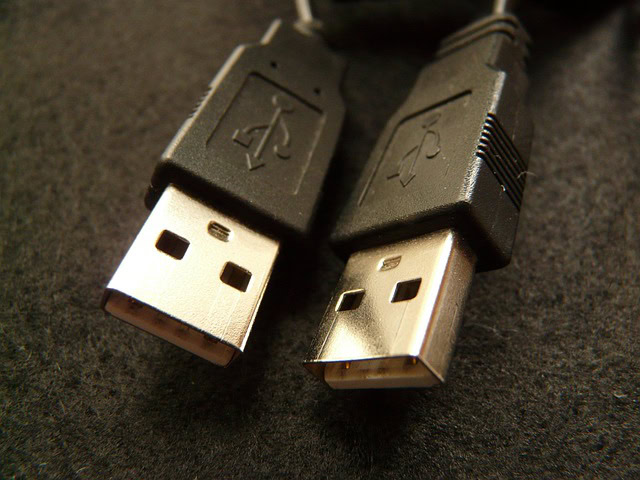 USB kakav znamo odlazi u prošlost: AI portovi, nova pravila EU i revolucija koja menja tehnologiju zauvek