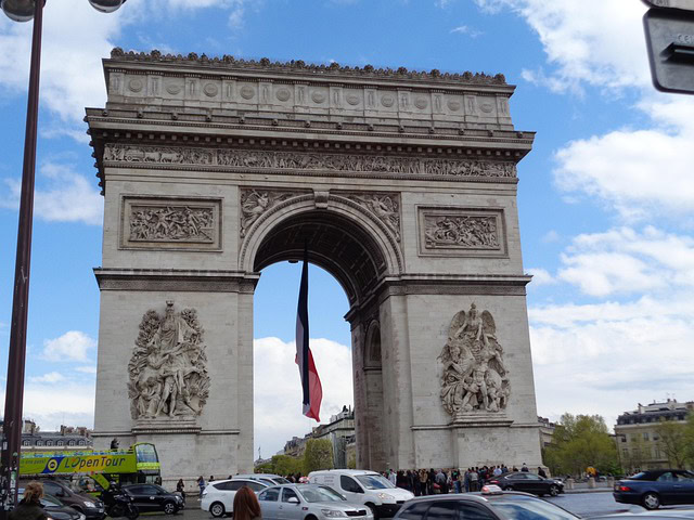 Pariz ograničava pristup američkom ambasadoru posle sukoba zbog Trump-ove administracije