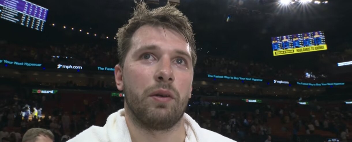 Dončićevih 60 poena i Džejmsov rekord za osmu pobedu Lejkersa u nizu