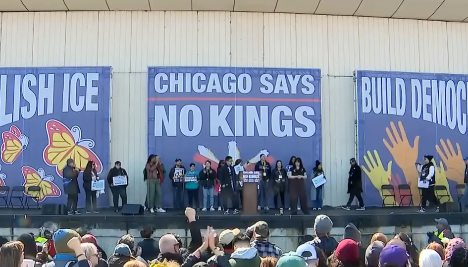 Desetine hiljada ljudi na ulicama Čikaga: Održani masovni protesti protiv Trump-a