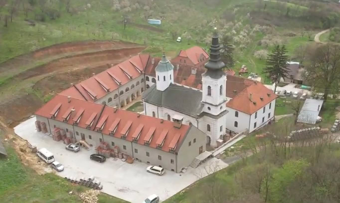 Manastir Kuveždin: Priča o vaskrsenju svetinje koja čuva tajnu Himne Svetom Savi