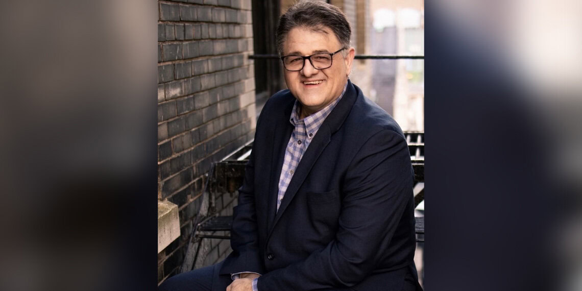 Milion pregleda za pesmu koja budi nostalgiju: TONI RISTOVSKI u Americi peva ZA STARA DOBRA VREMENA – i svi se sete kafane, prijatelja i zavičaja