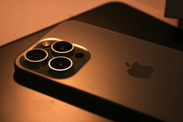 iPhone pod udarom hakera – Evo kako vam kradu poruke, lokaciju i novac