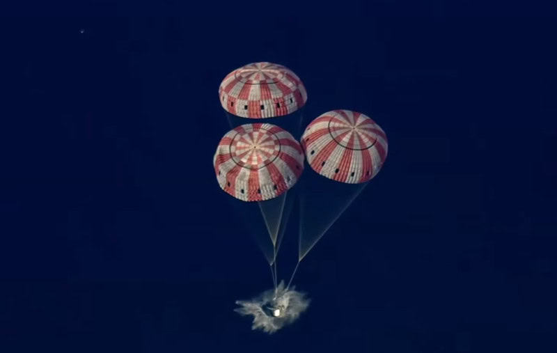 Istorijski povratak na Zemlju: Astronauti misije Artemis II uspešno sleteli nakon obilaska Meseca (VIDEO)