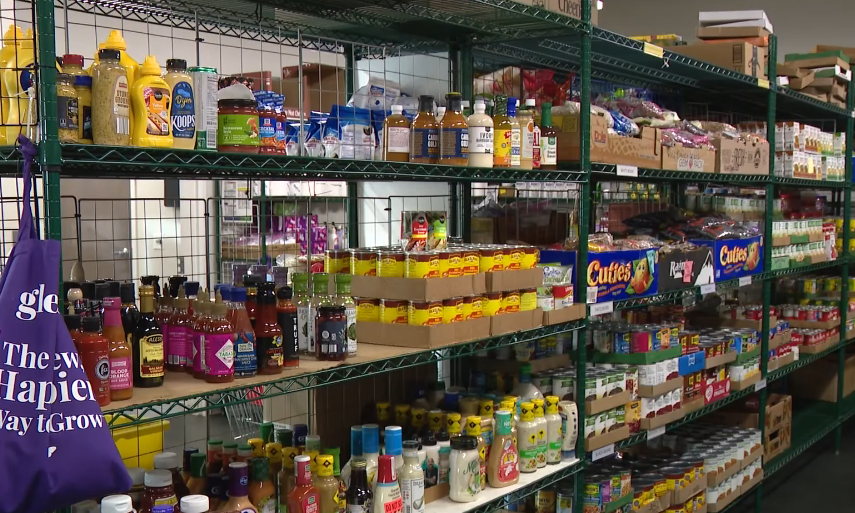 Udar na najsiromašnije: 150.000 ljudi u Illinois-u bez pomoći, banke hrane na ivici