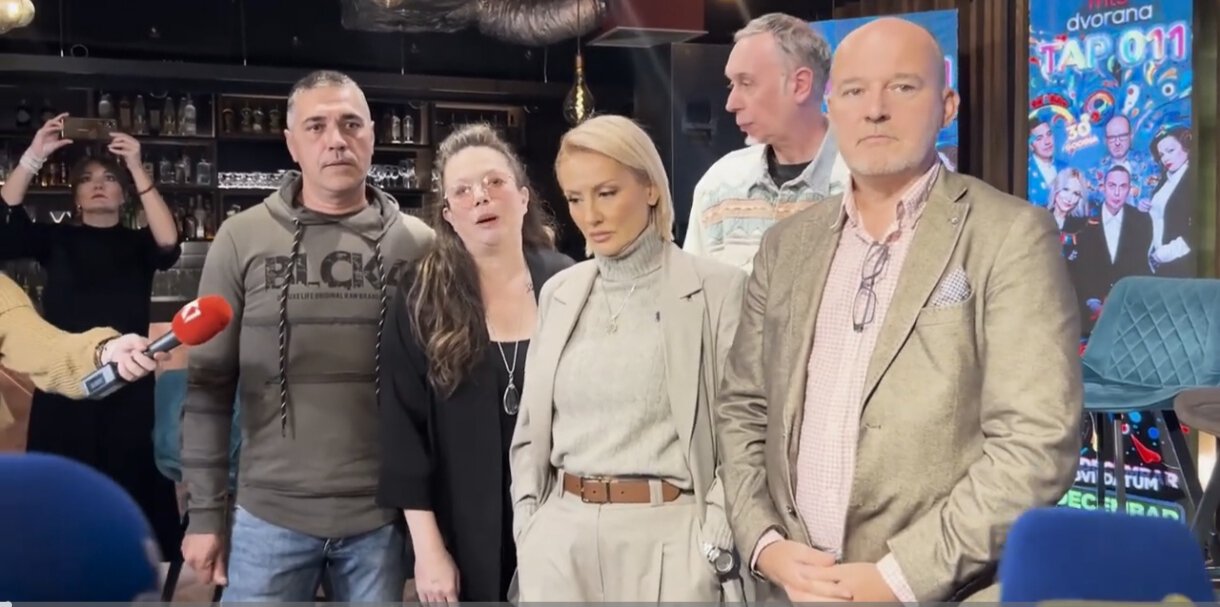 Đorđe iz Tap 011 tvrdi da Ivana Peters nije izbačena iz benda, a evo zašto su je uklonili iz Viber grupe