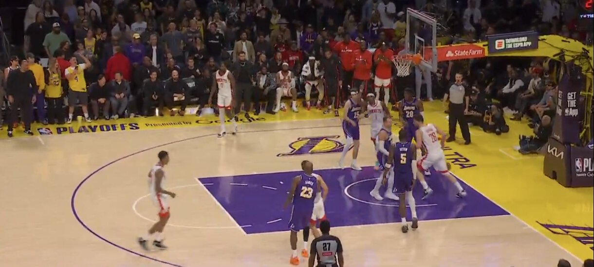 Hjuston izborio šestu utakmicu, Lejkersi i dalje u prednosti