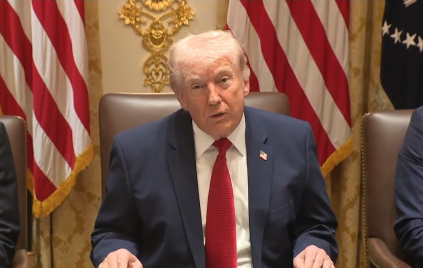 Trump najavio carine od 50 odsto za zemlje koje snabdevaju Iran oružjem