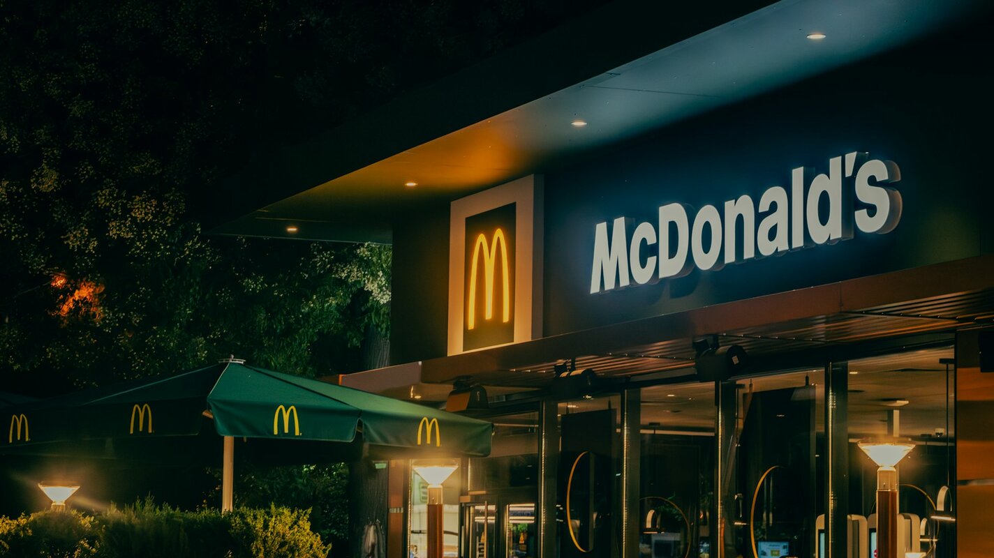 McDonald’s menja strategiju: Energetska pića i zanatski sokovi stižu u restorane širom SAD