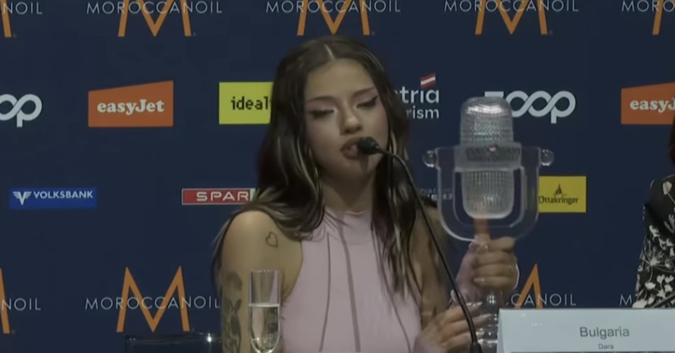 Pitala sam se zašto ovo radim sebi: Pobednica Evrovizije o borbi sa anksioznošću
