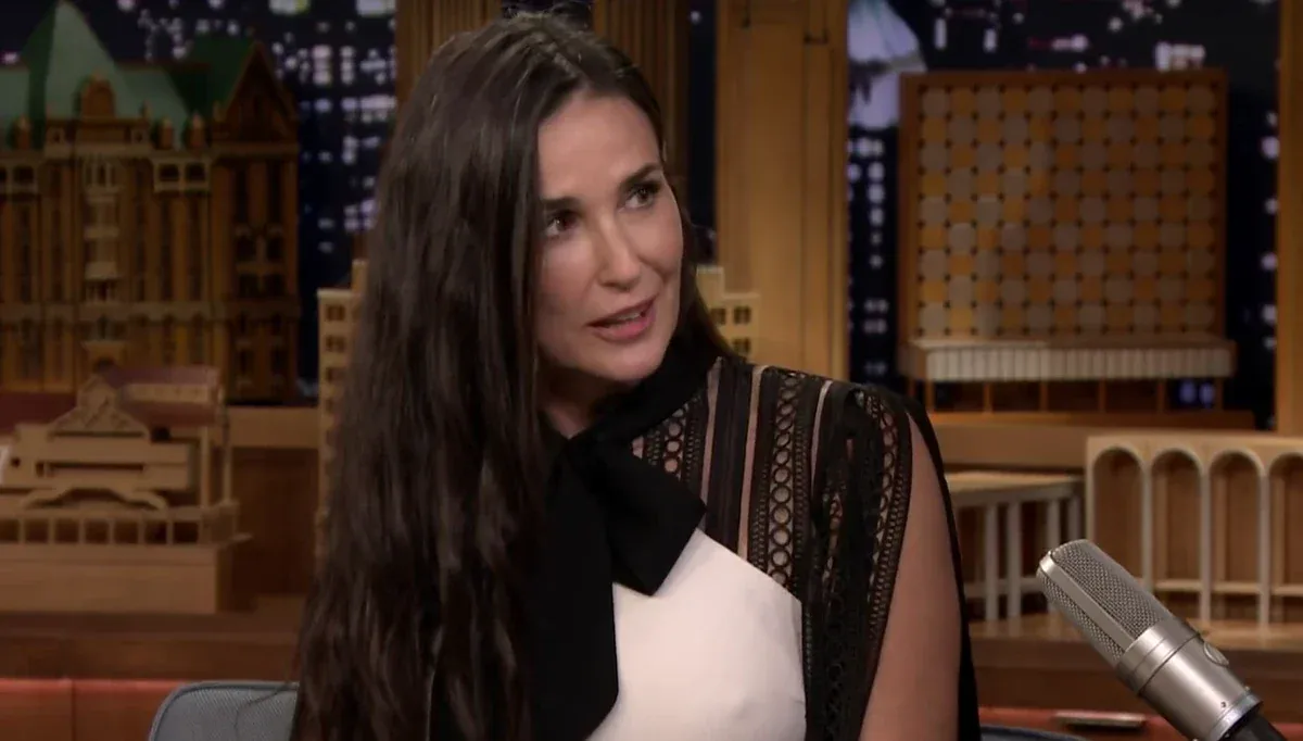 Demi Moore: Filmska industrija mora da nauči da živi sa veštačkom inteligencijom