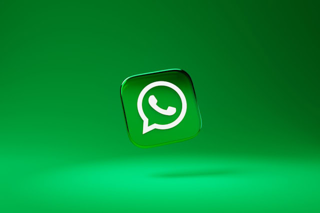 WhatsApp dobija izgled budućnosti: „tečno staklo“ menja sve što znate o aplikaciji