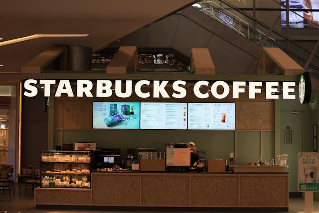 Rezovi u Starbucks-u: 300 radnih mesta manje u SAD u okviru velike reorganizacije