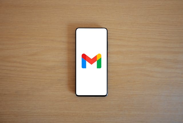Gmail dobija “AI asistenta” koji odgovara umesto vas: Google menja način korišćenja elektronske pošte